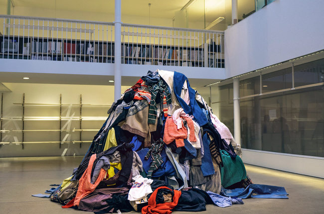 A.P.C-recycle-croix-rouge A.P.C et la croix rouge